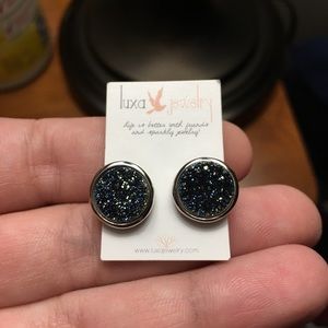 Brand new Luxa Jewelry Stud earrings